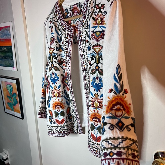 Johnny Was | Izamal Crop Jacket Embroidered 100% Linen w/ Pockets - Picture 10 of 15